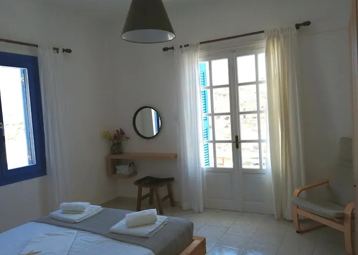 Spacious Paros, Lefkes House With Awesome View