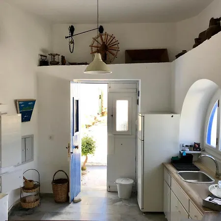 Hébergement de vacances Spacious Paros, Lefkes House With Awesome View